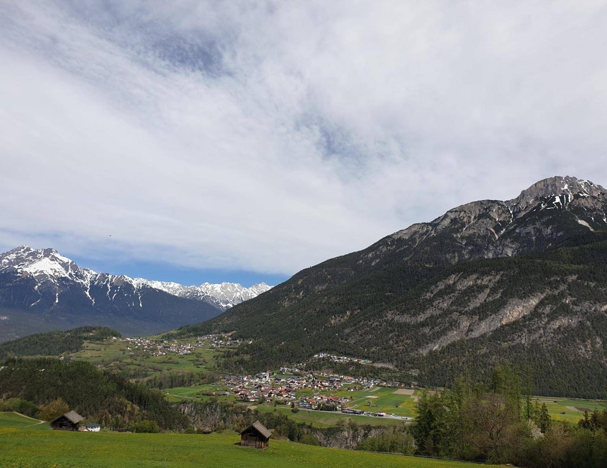 Gaestehaus Falkenblick Arzl im Pitztal Exterior foto