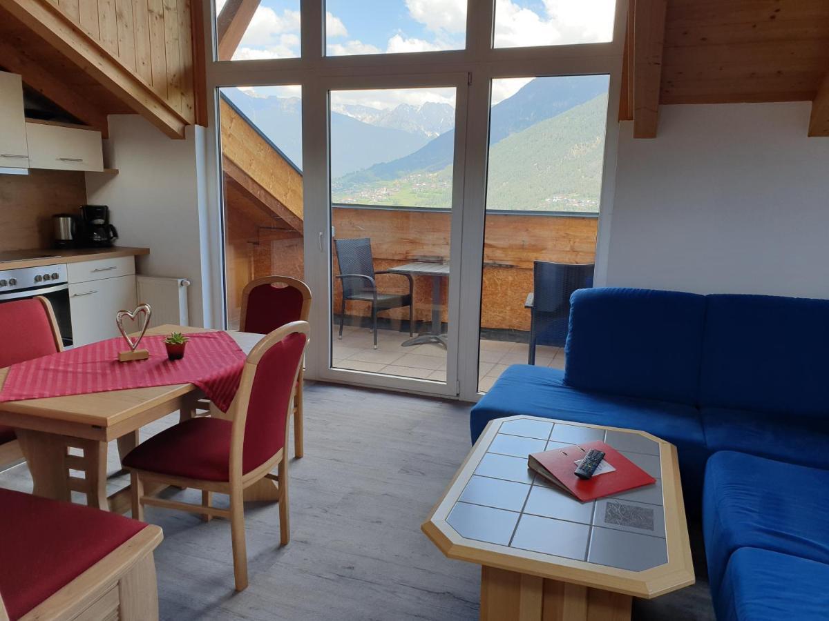 Gaestehaus Falkenblick Arzl im Pitztal Exterior foto